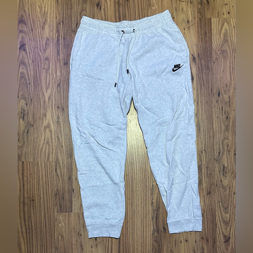 Nike womens joggers size medium